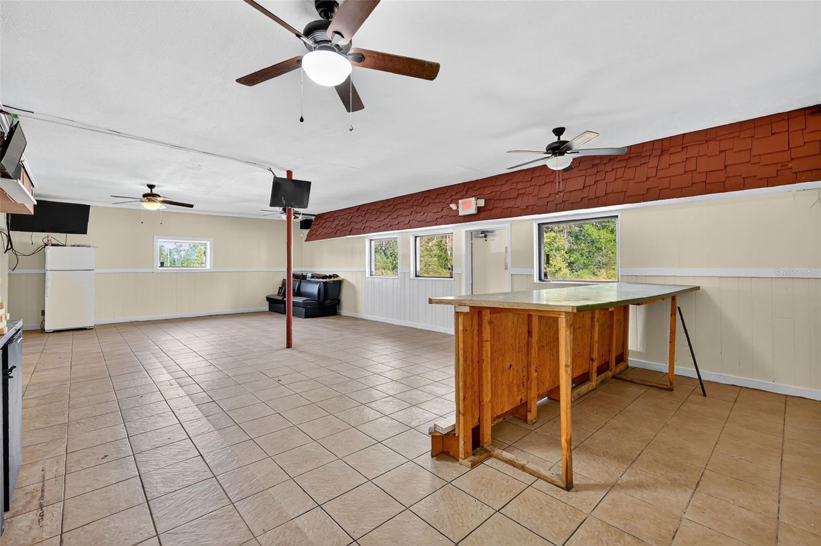 Image 9 of 24 For 13721 Country Club Drive