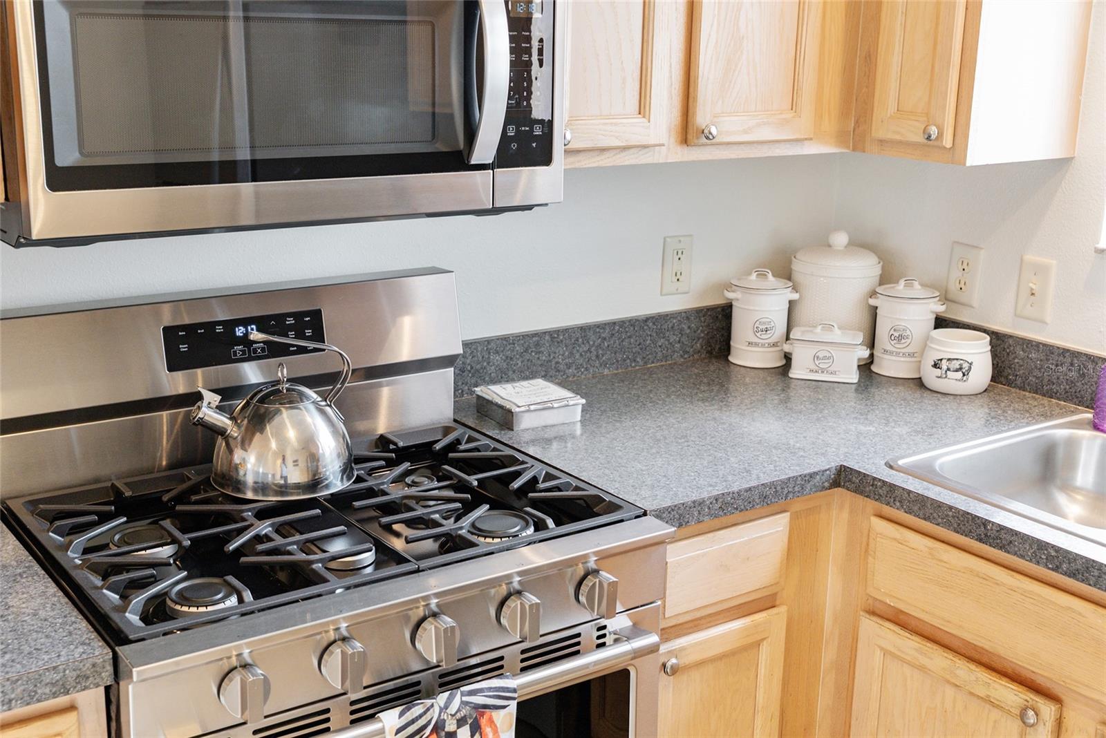 Image 14 of 57 For 8065 175th Columbia Place