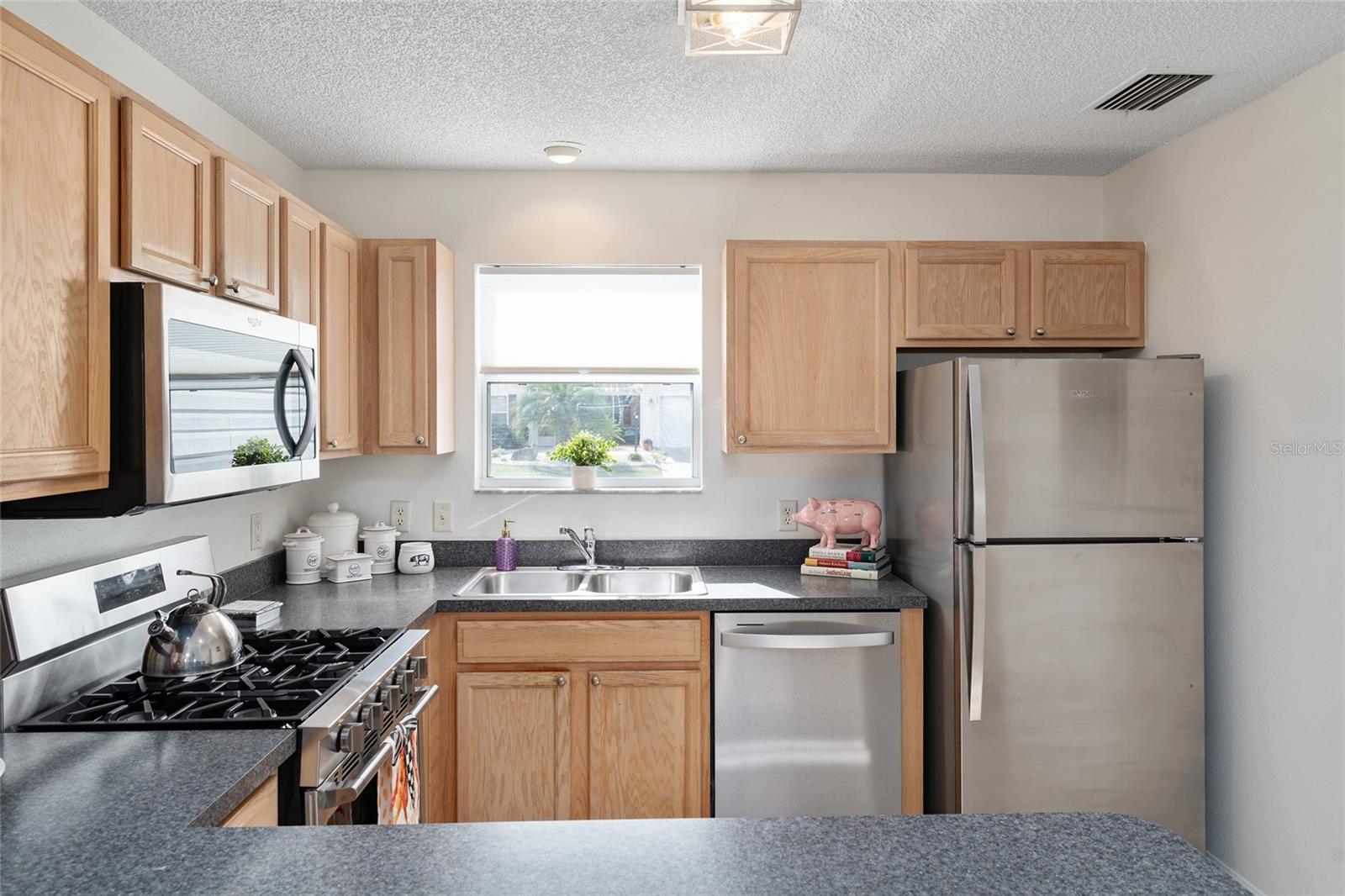 Image 7 of 57 For 8065 175th Columbia Place