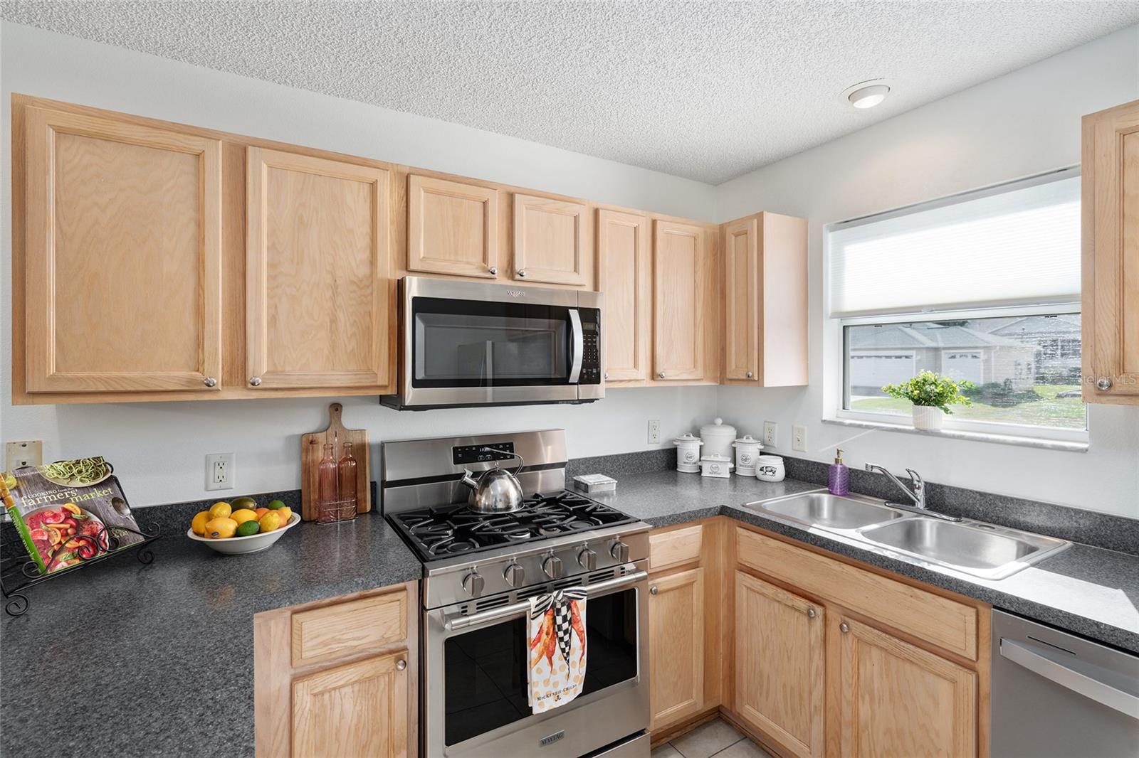 Image 8 of 57 For 8065 175th Columbia Place