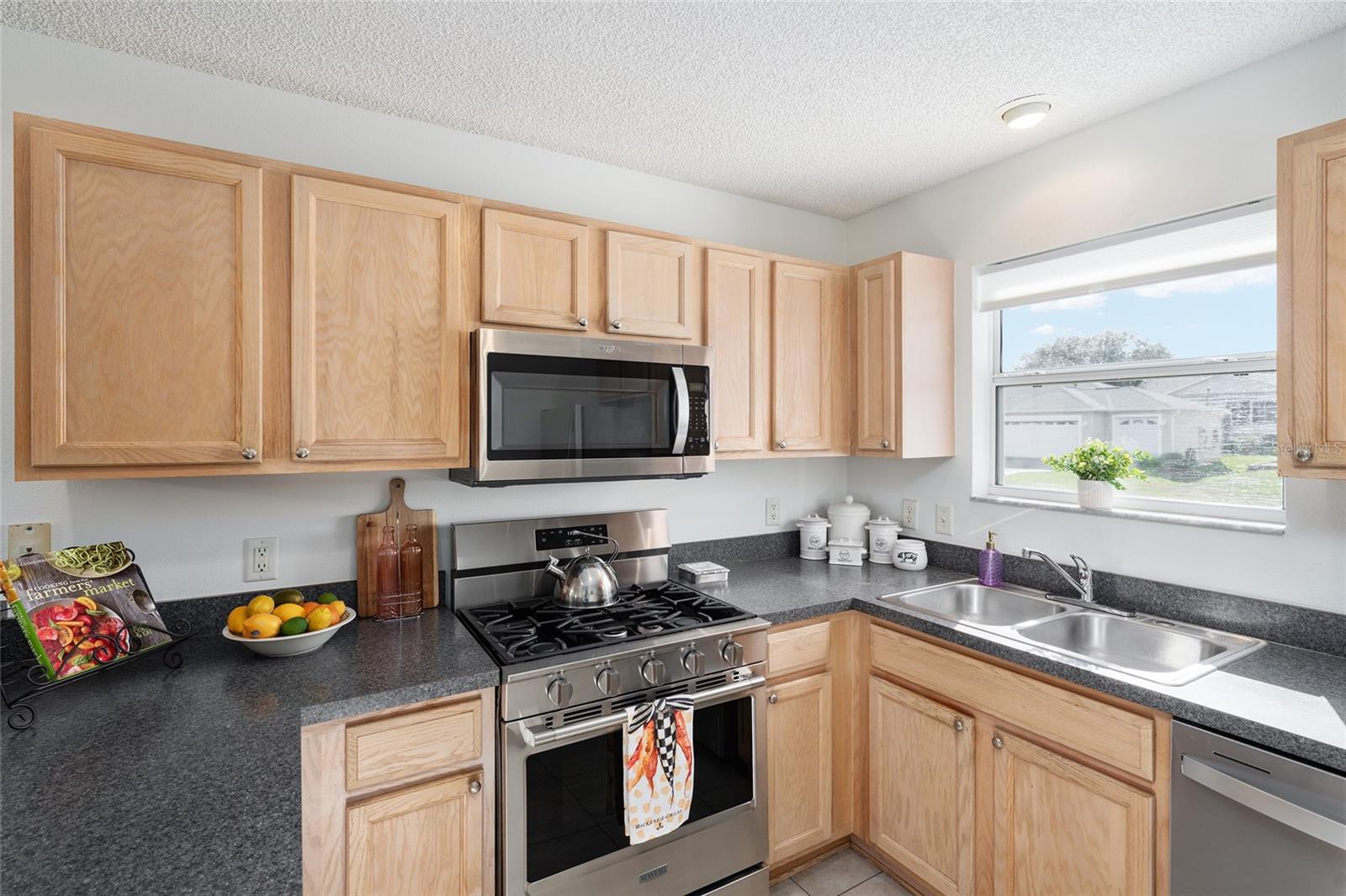 Image 9 of 57 For 8065 175th Columbia Place