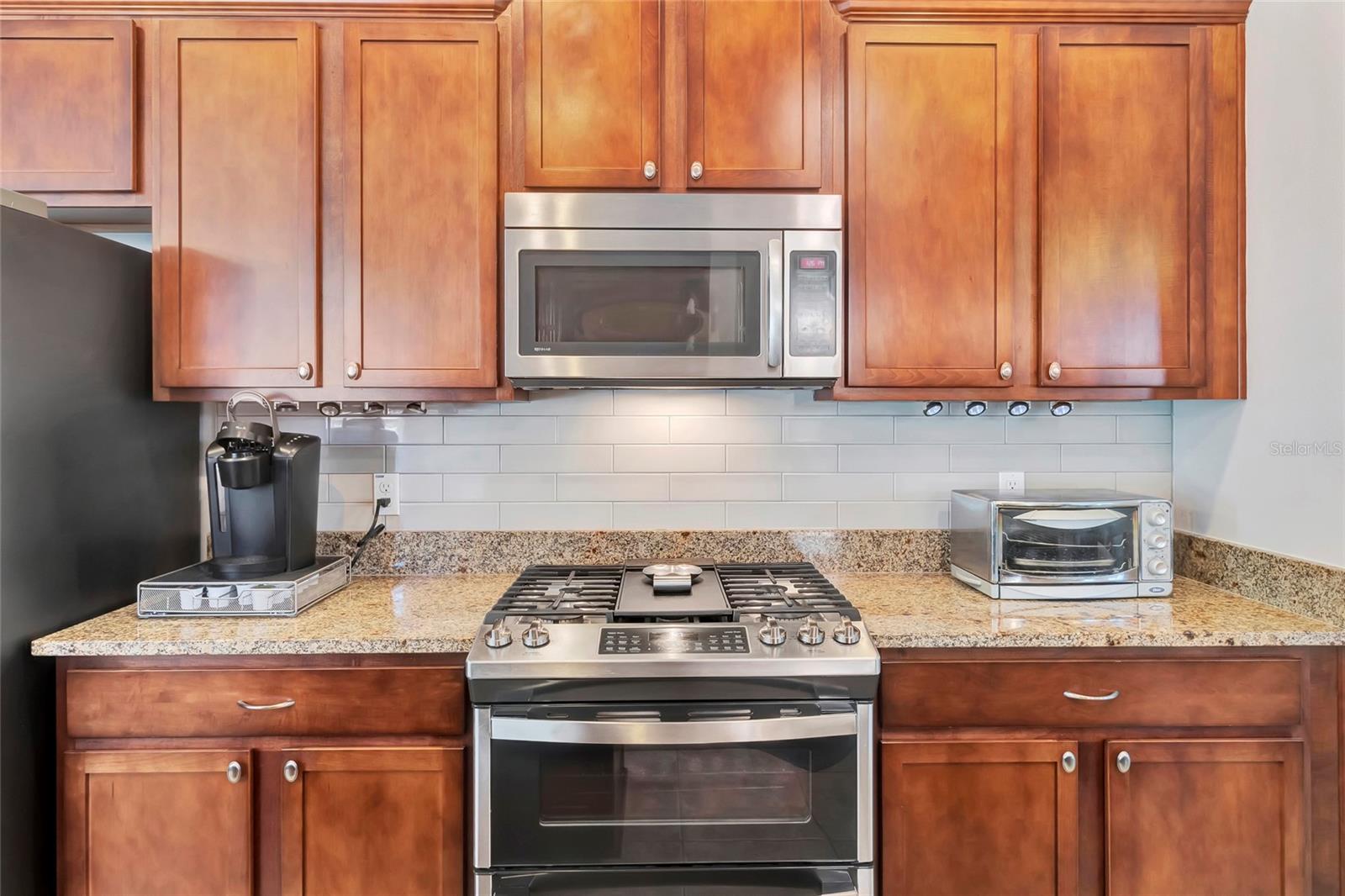 Image 16 of 51 For 109 Falling Acorn Avenue