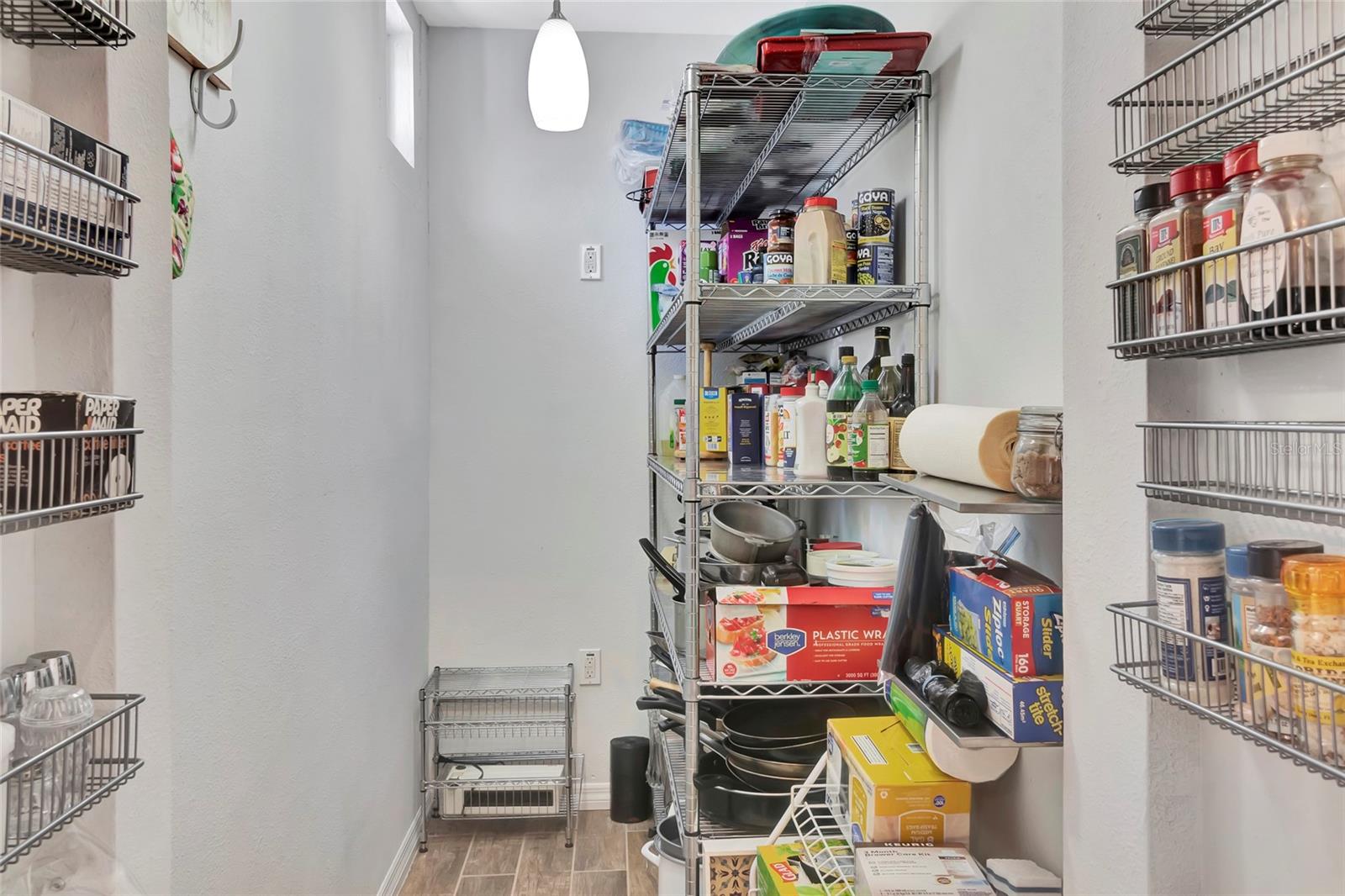 Image 19 of 51 For 109 Falling Acorn Avenue