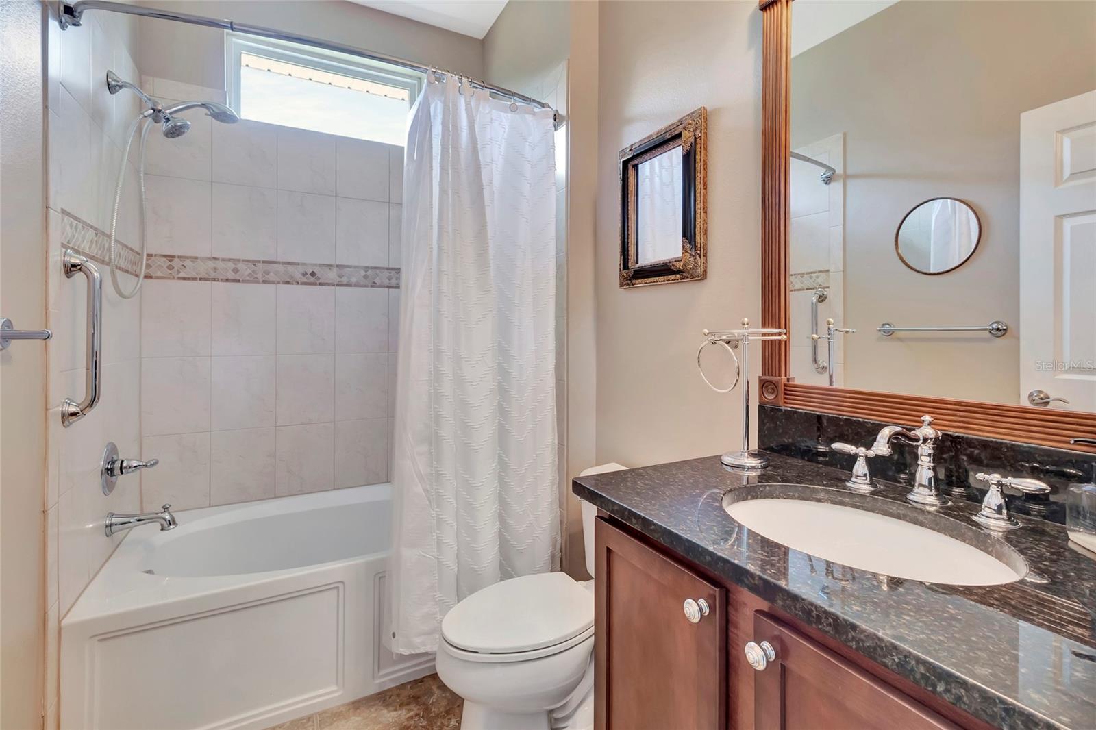 Image 29 of 51 For 109 Falling Acorn Avenue