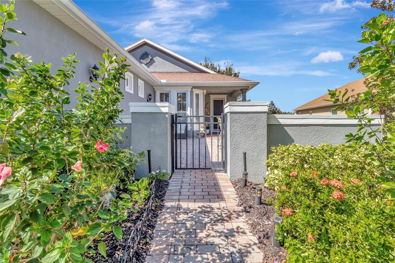 Image 4 of 51 For 109 Falling Acorn Avenue