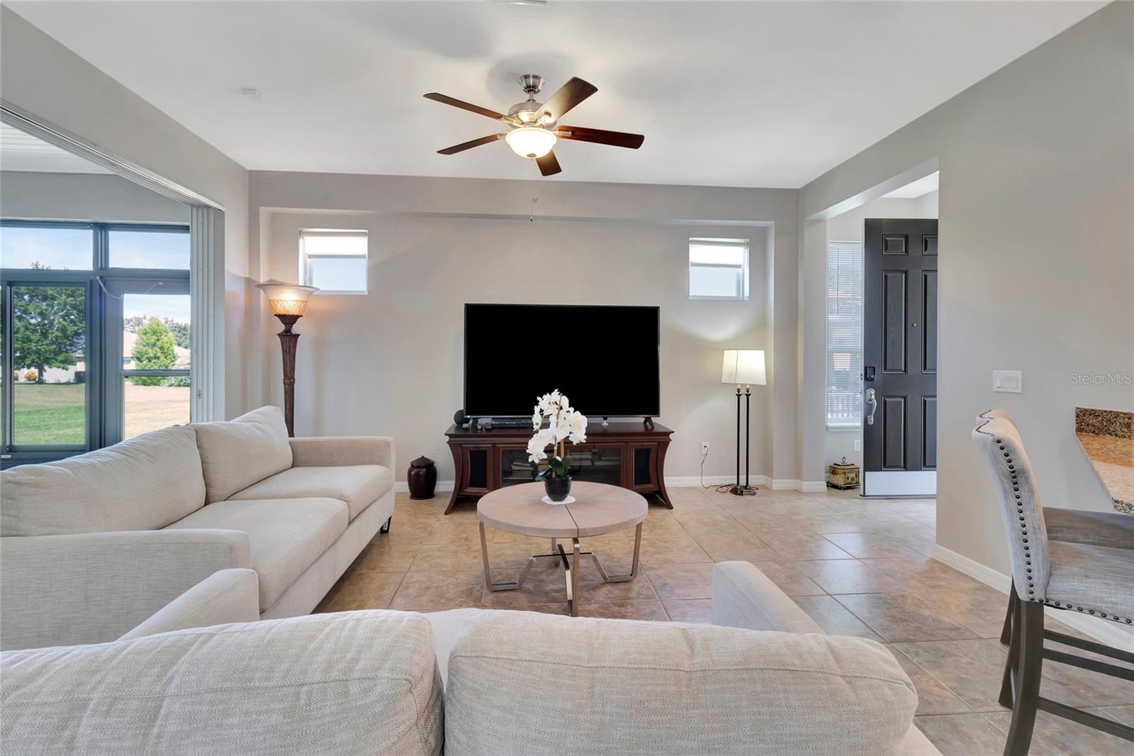 Image 9 of 51 For 109 Falling Acorn Avenue