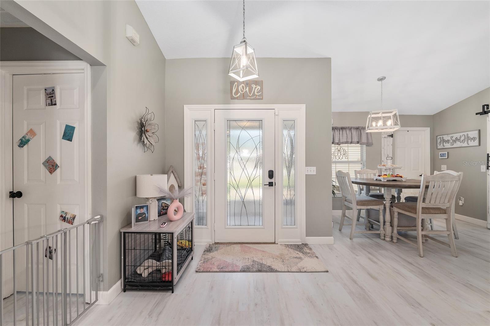 Image 10 of 86 For 800 Crestview Circle N