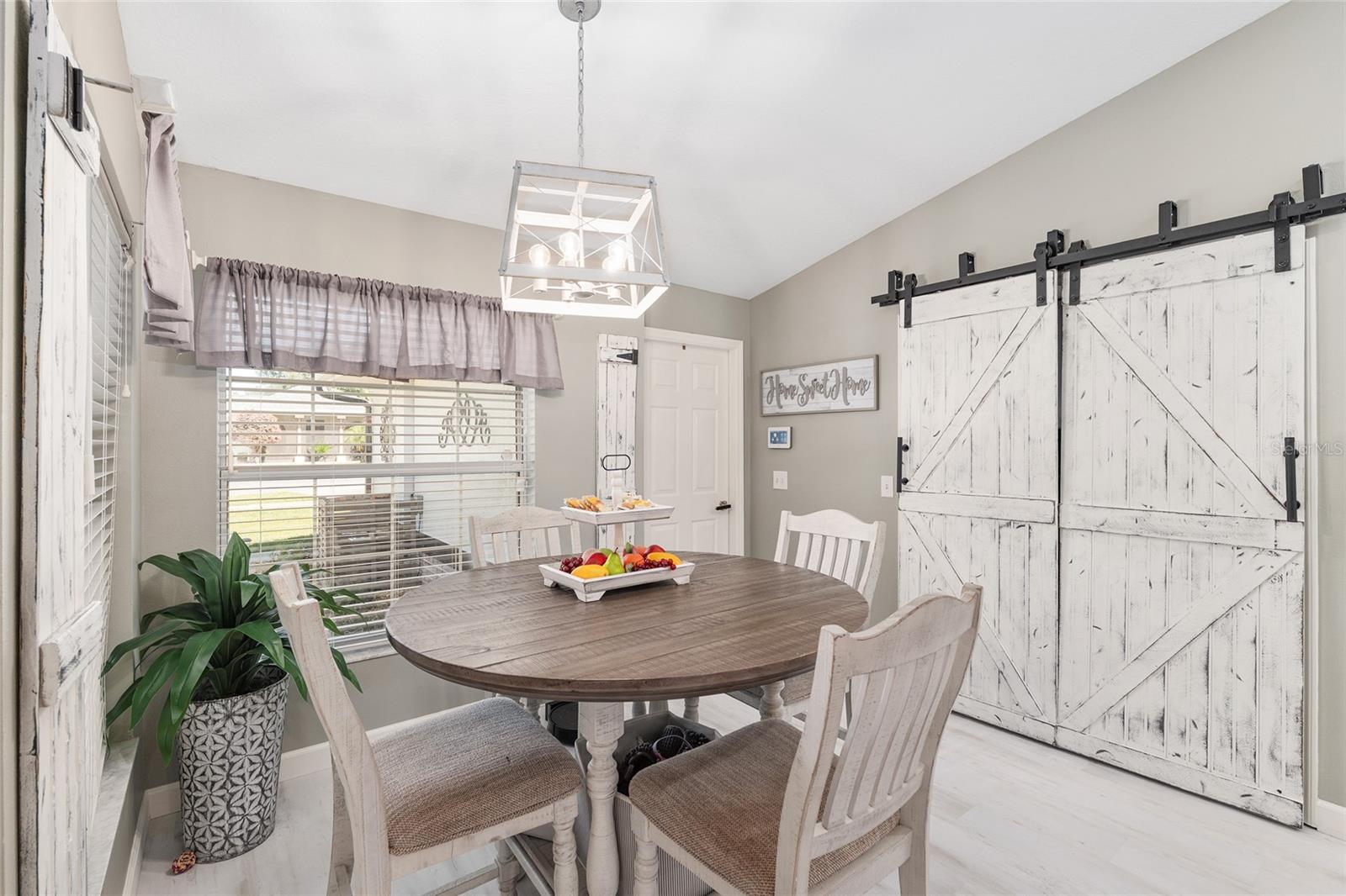 Image 17 of 86 For 800 Crestview Circle N