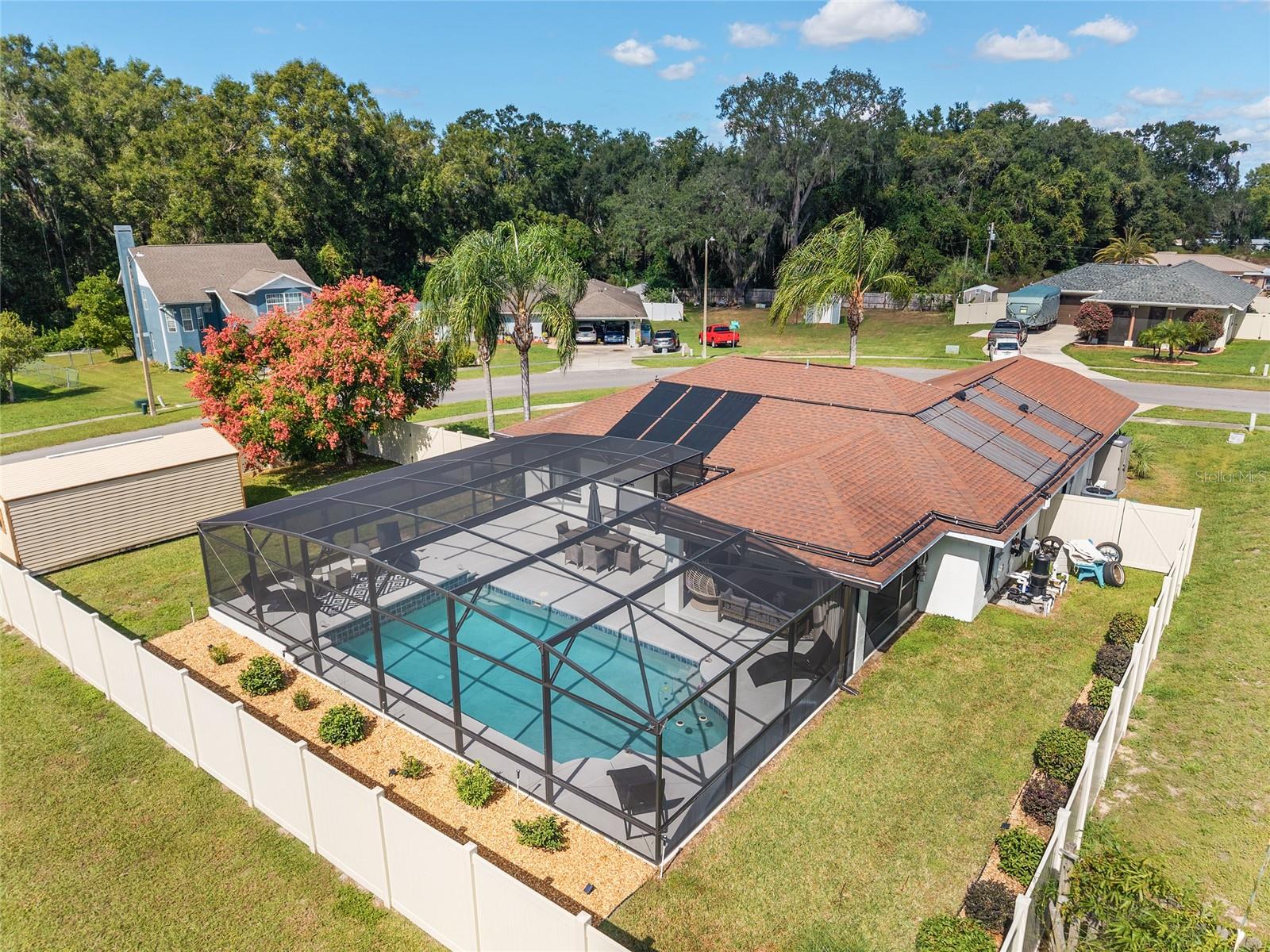 Image 2 of 86 For 800 Crestview Circle N