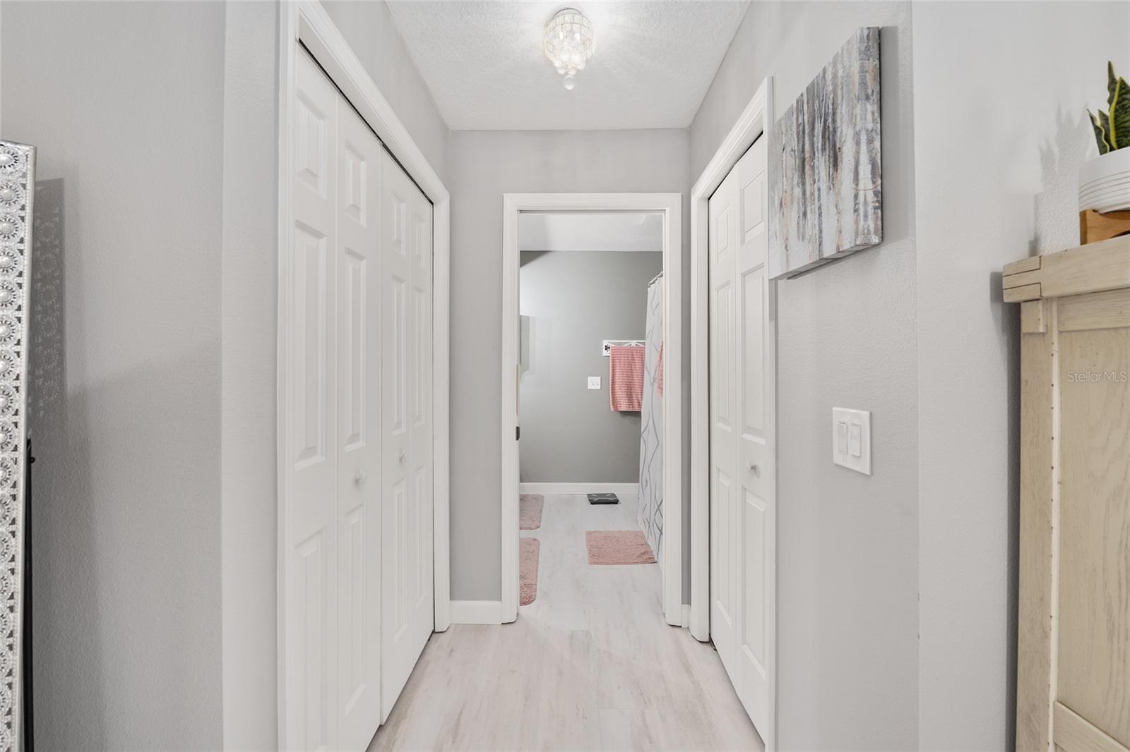 Image 31 of 86 For 800 Crestview Circle N