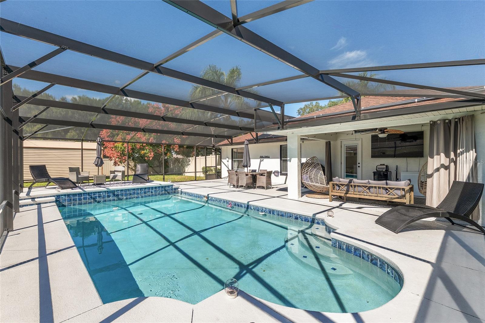 Image 60 of 86 For 800 Crestview Circle N