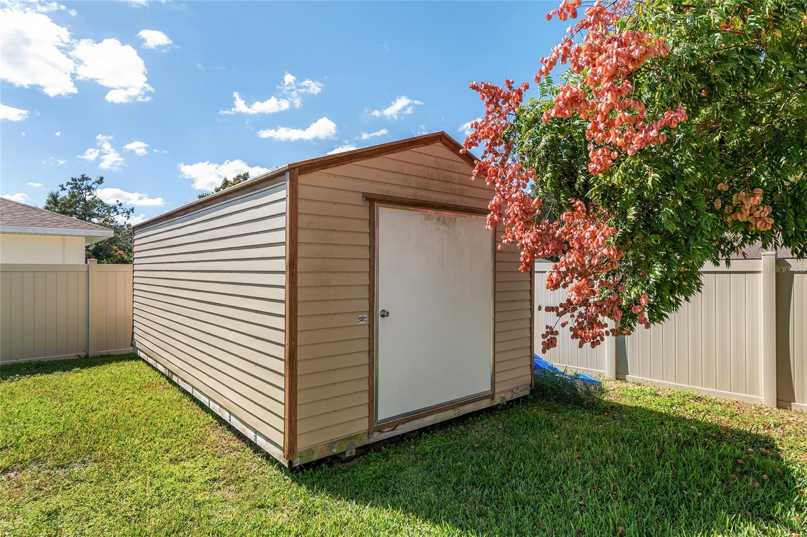 Image 66 of 86 For 800 Crestview Circle N