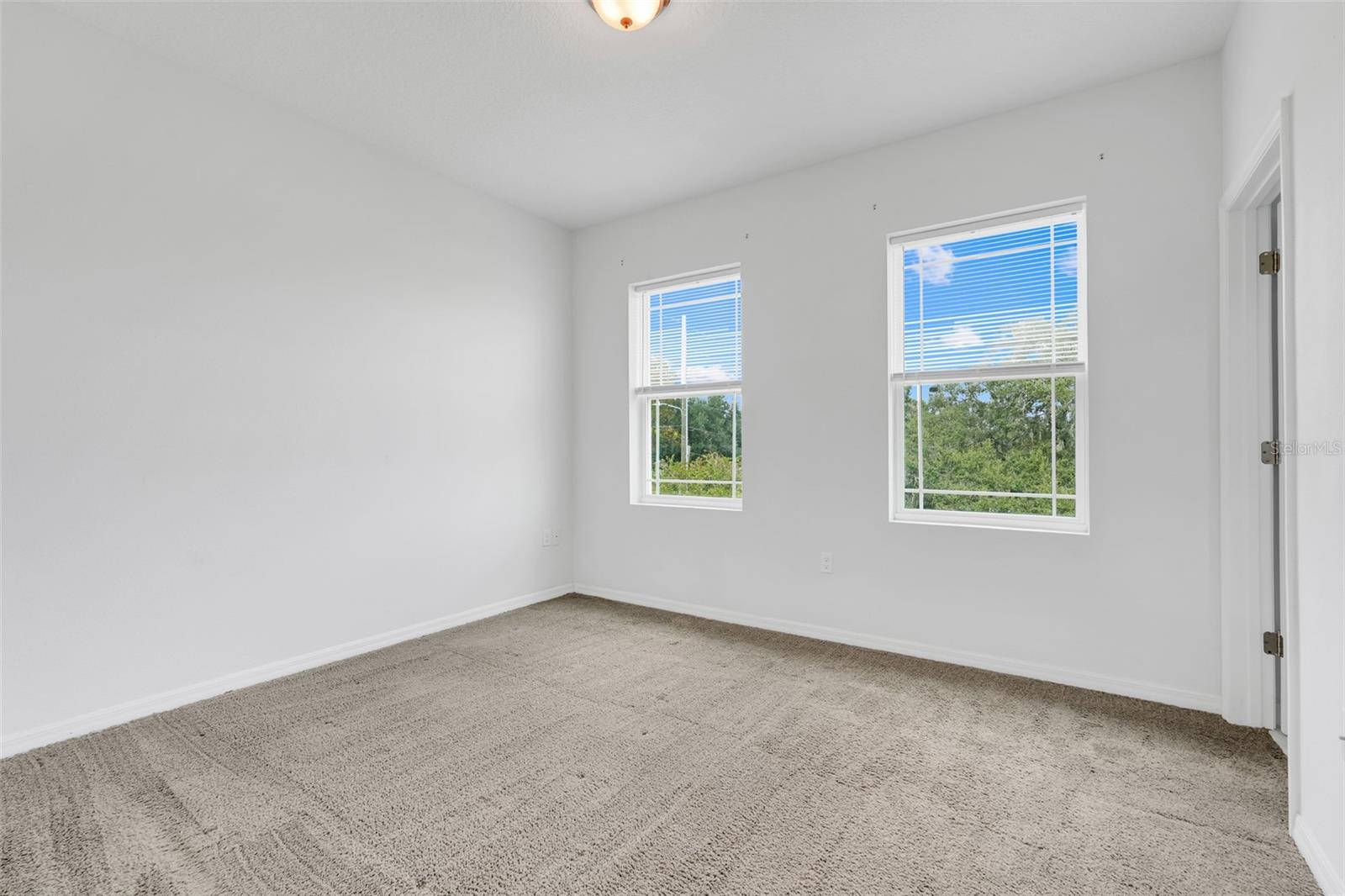 Image 15 of 28 For 1020 Lakefront Village Drive