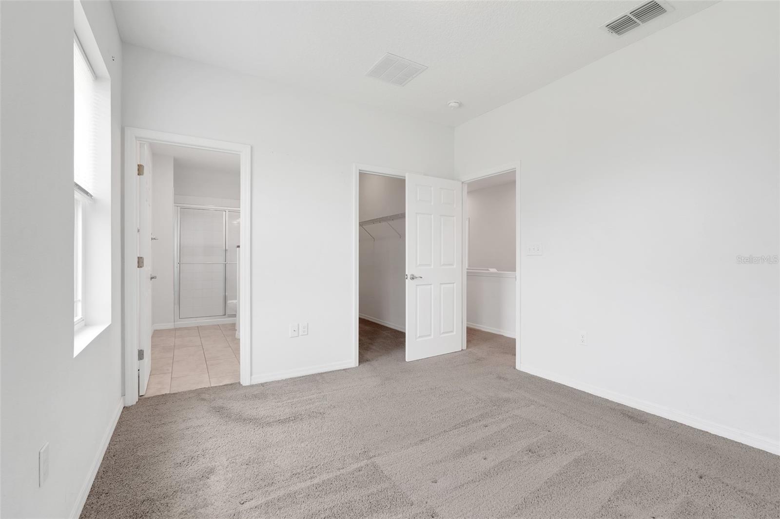 Image 16 of 28 For 1020 Lakefront Village Drive