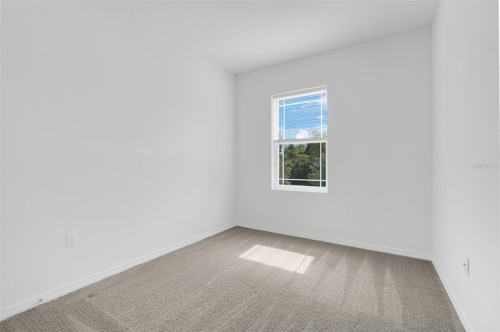 Image 22 of 28 For 1020 Lakefront Village Drive