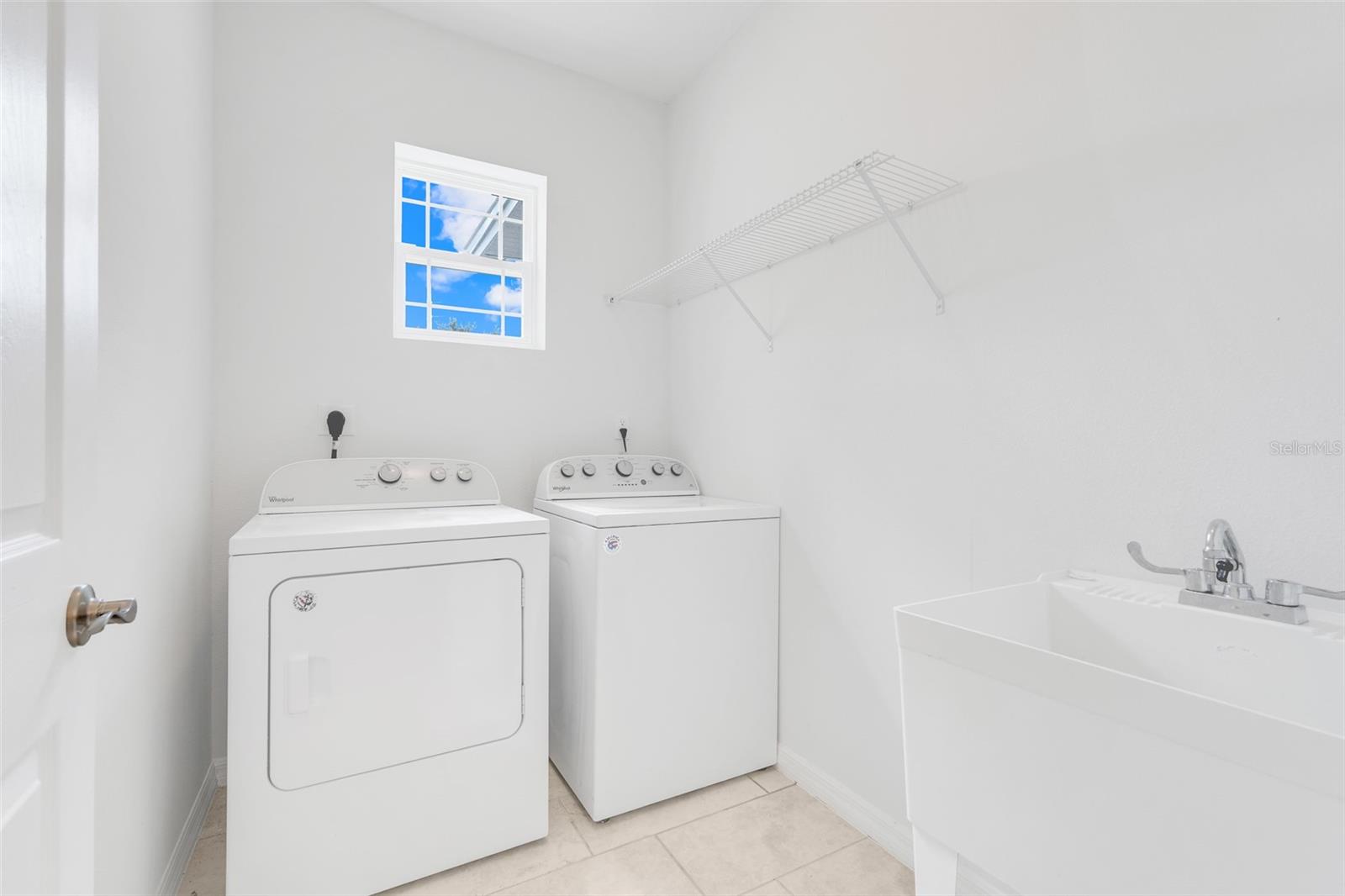 Image 24 of 28 For 1020 Lakefront Village Drive