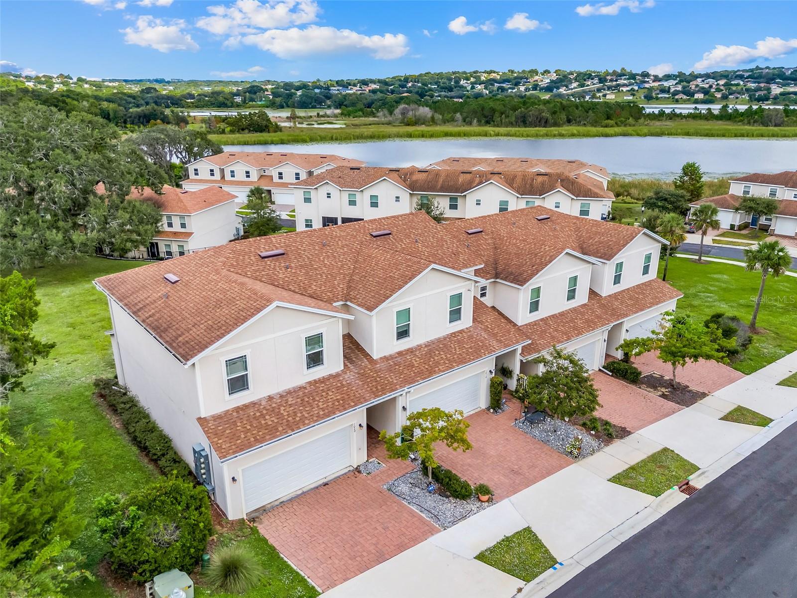 Image 27 of 28 For 1020 Lakefront Village Drive