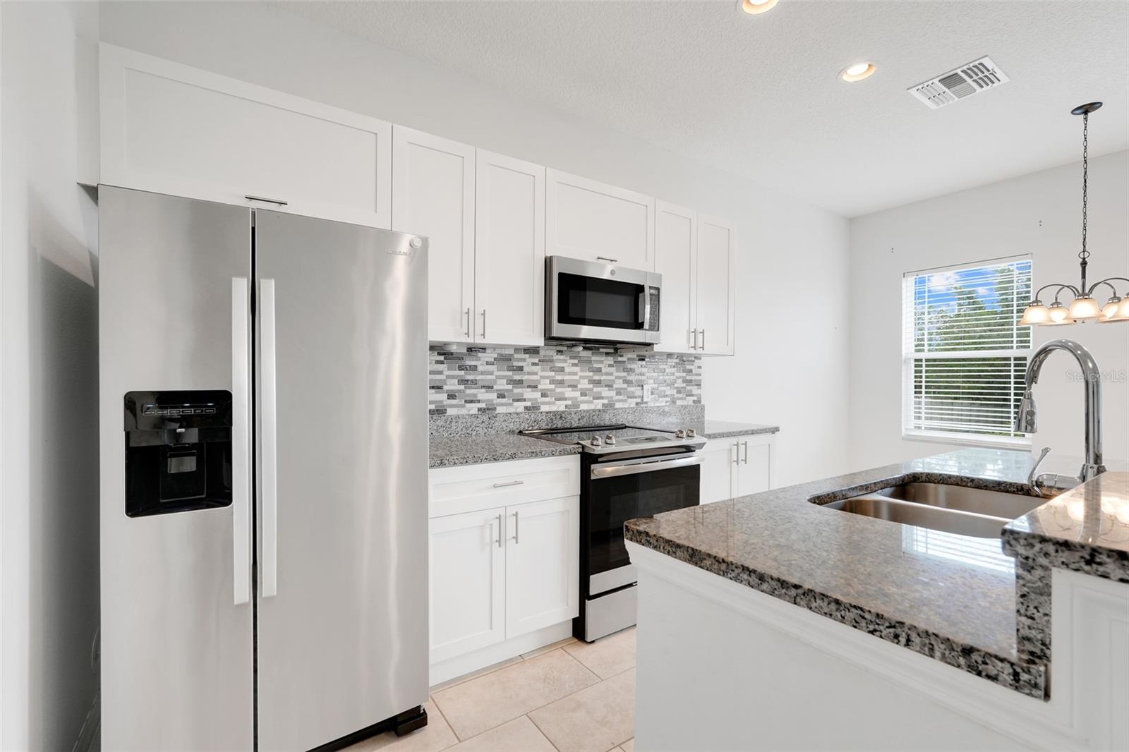 Image 4 of 28 For 1020 Lakefront Village Drive