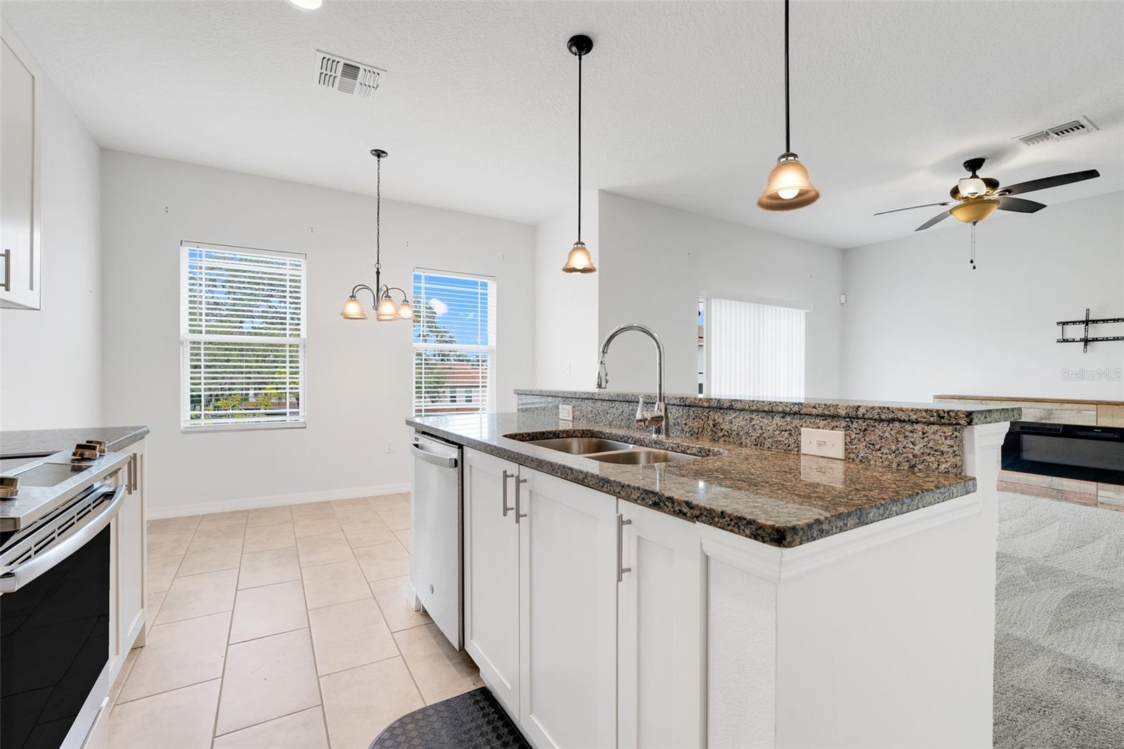 Image 6 of 28 For 1020 Lakefront Village Drive