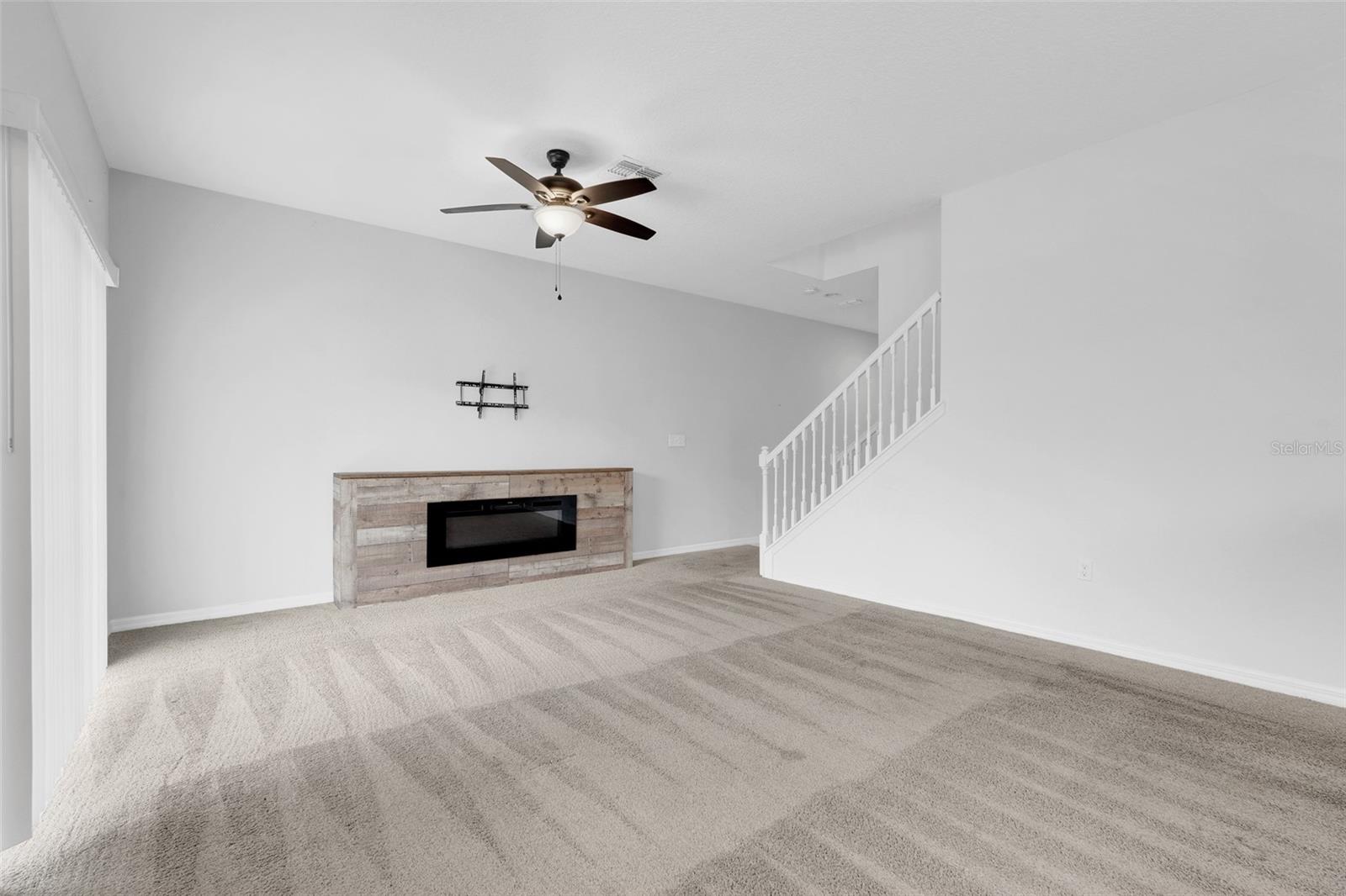 Image 8 of 28 For 1020 Lakefront Village Drive