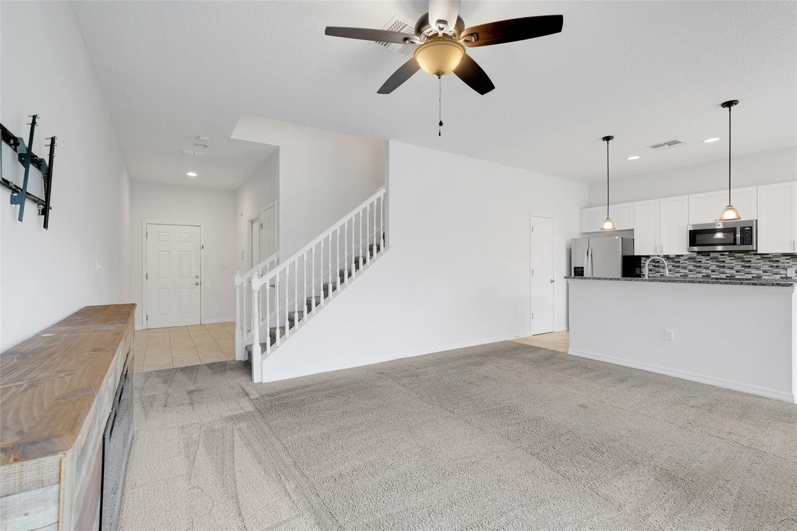 Image 9 of 28 For 1020 Lakefront Village Drive