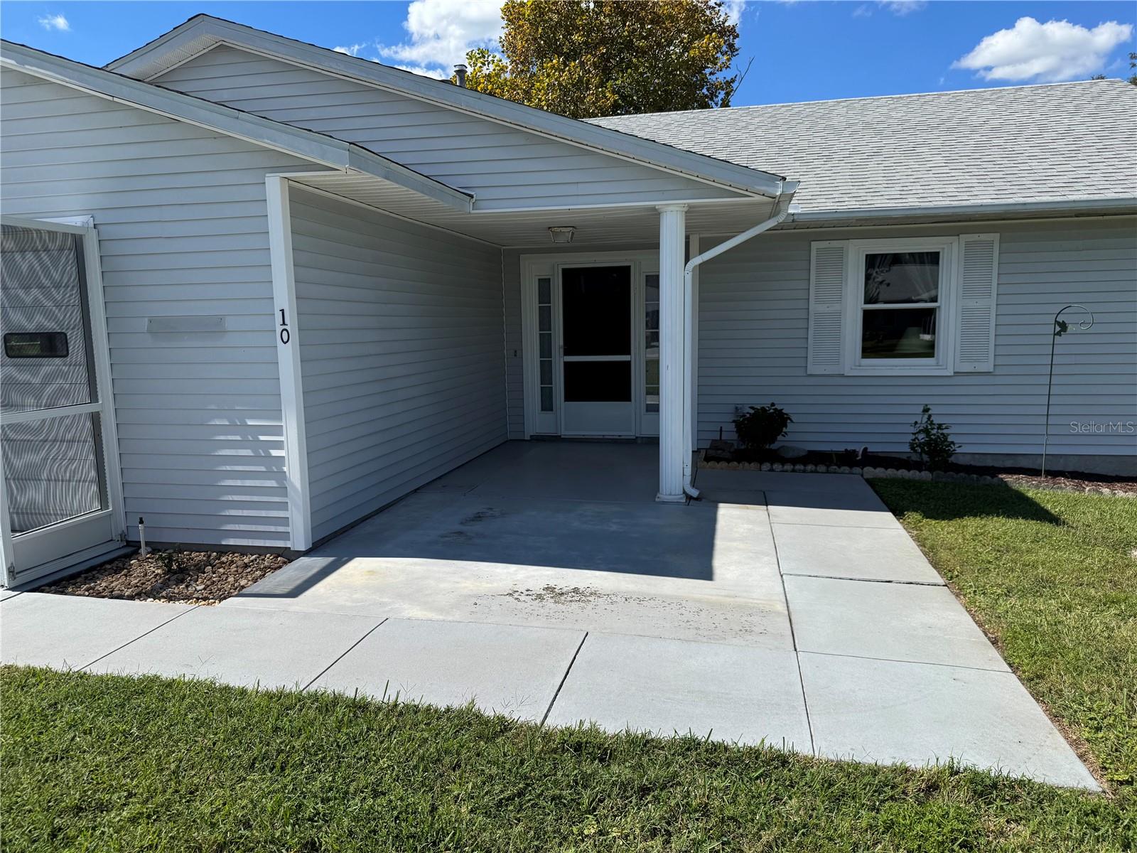 Image 4 of 57 For 10 Brigadoon Circle