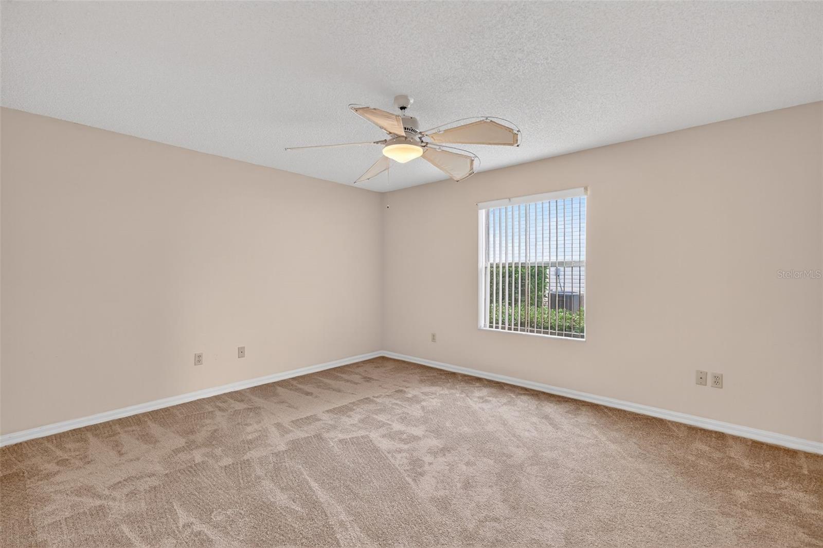 Image 16 of 32 For 1201 De La Fuente Court