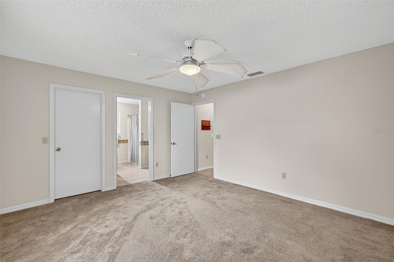 Image 17 of 32 For 1201 De La Fuente Court