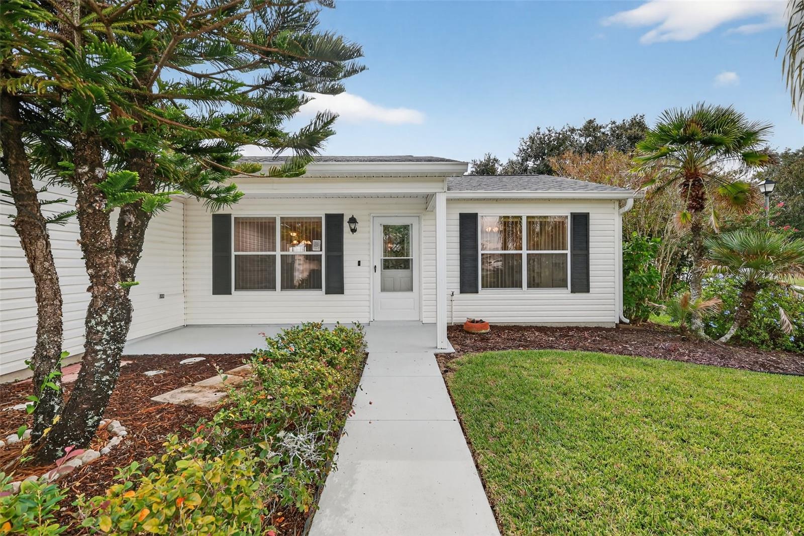 Image 2 of 32 For 1201 De La Fuente Court