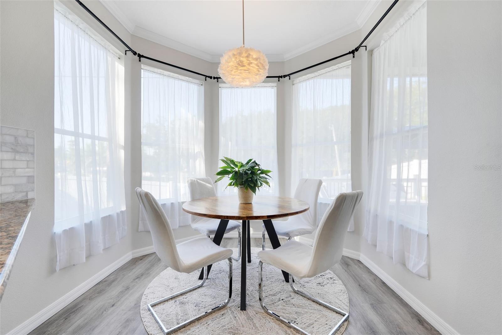 Image 12 of 36 For 10701 Lemay Drive