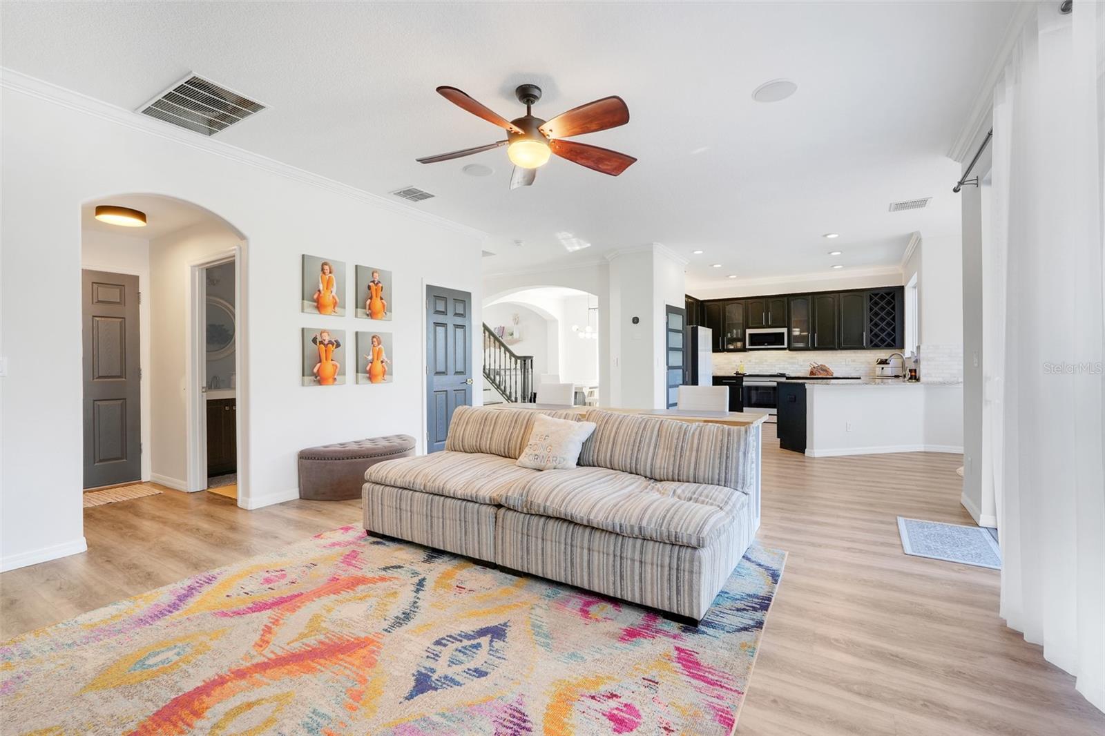 Image 14 of 36 For 10701 Lemay Drive