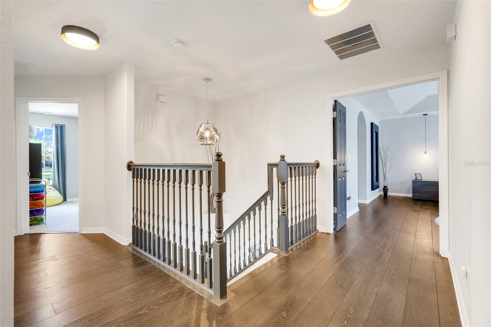 Image 15 of 36 For 10701 Lemay Drive