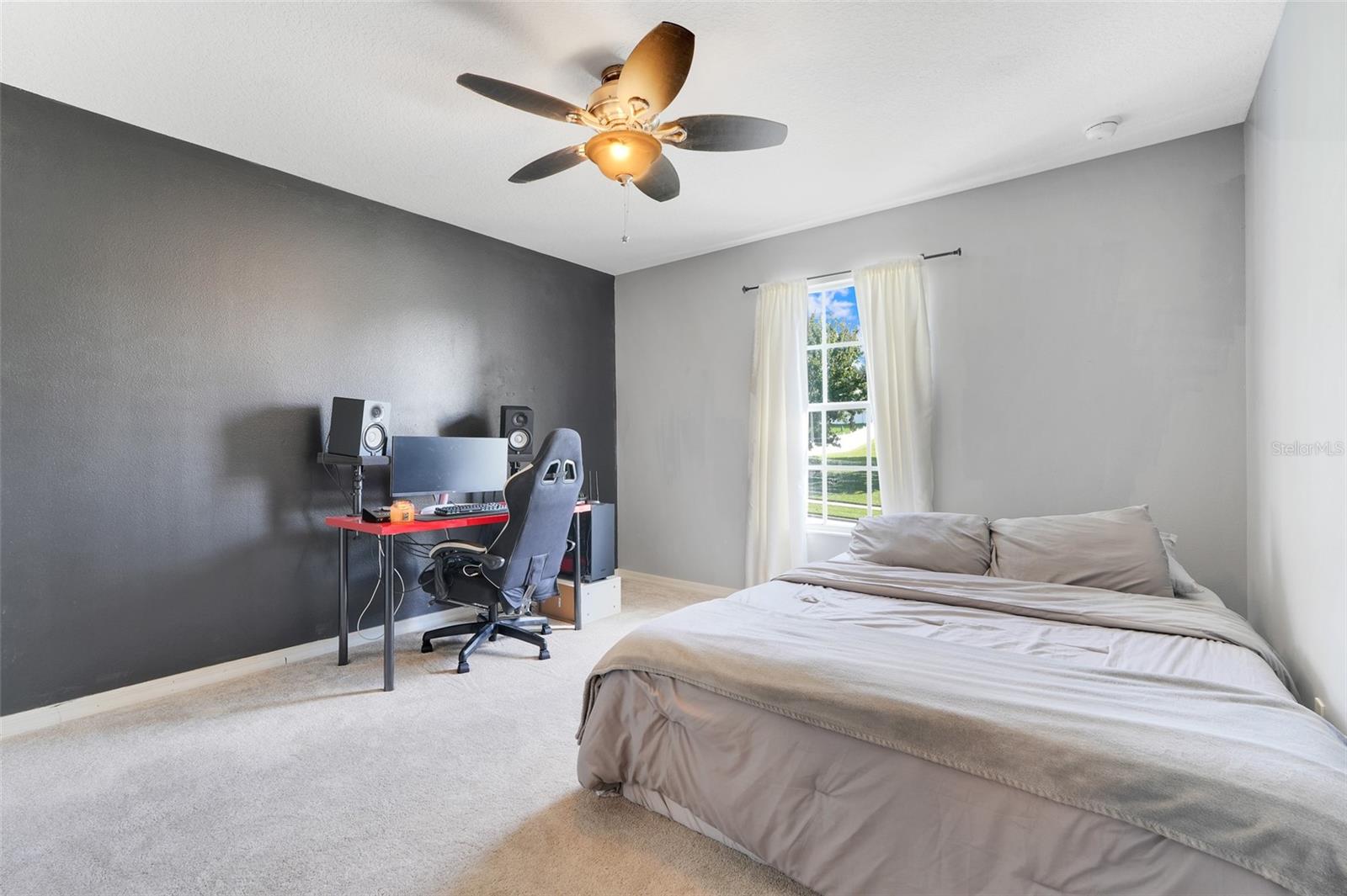 Image 23 of 36 For 10701 Lemay Drive