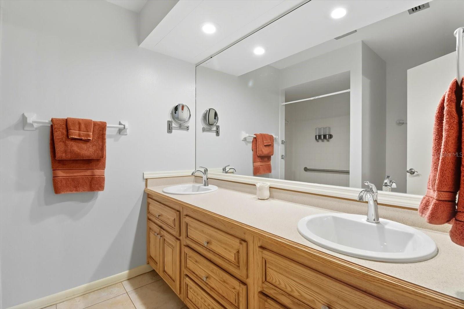 Image 28 of 49 For 25 Jamaica Street