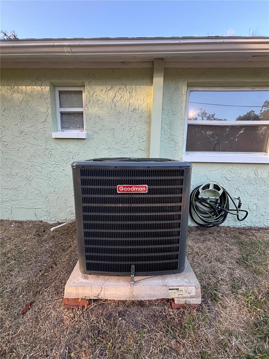 Image 9 of 22 For 4928 Amherst Court