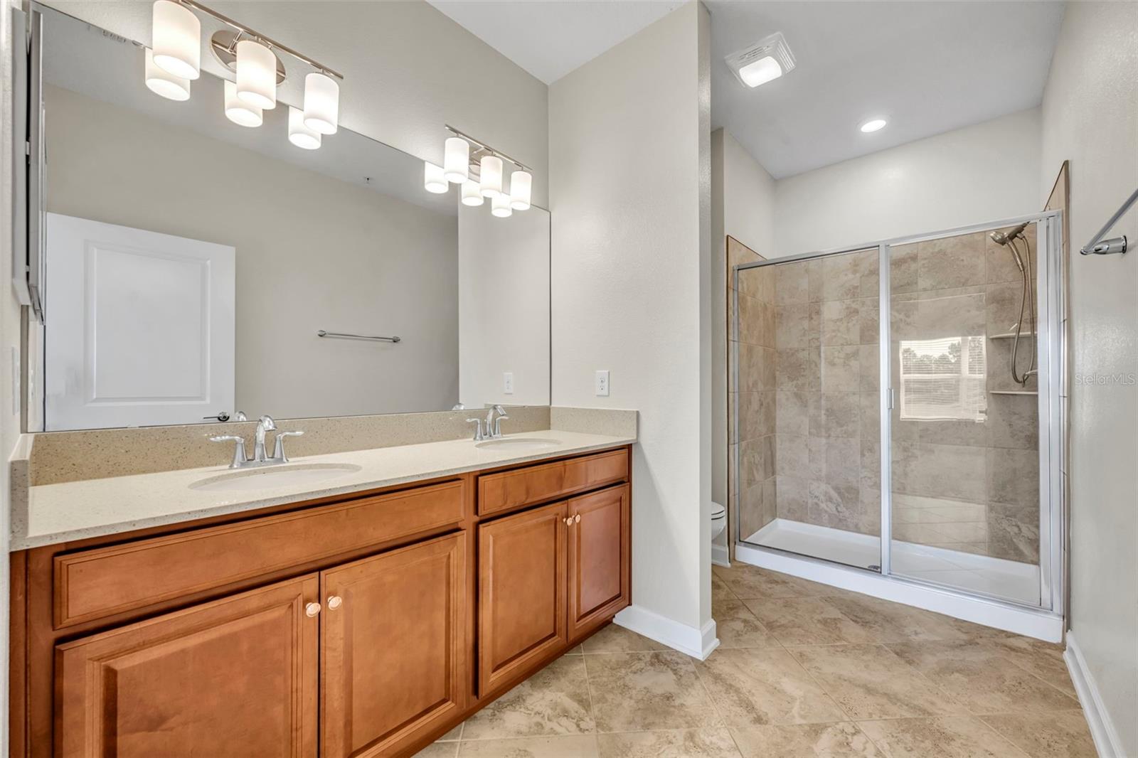 Image 20 of 31 For 3569 Belland Circle A