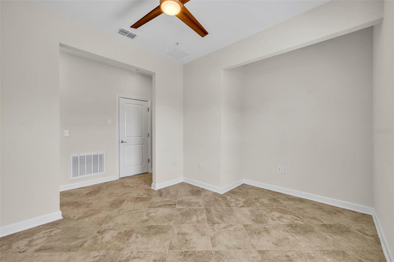 Image 23 of 31 For 3569 Belland Circle A