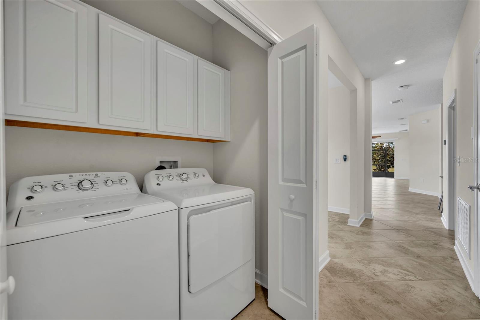 Image 27 of 31 For 3569 Belland Circle A