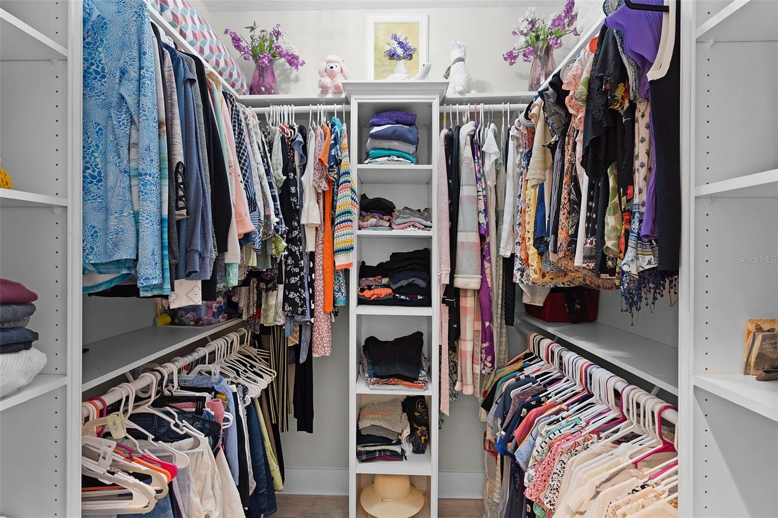 Listing photo id 24 for 1803 Zientara Loop