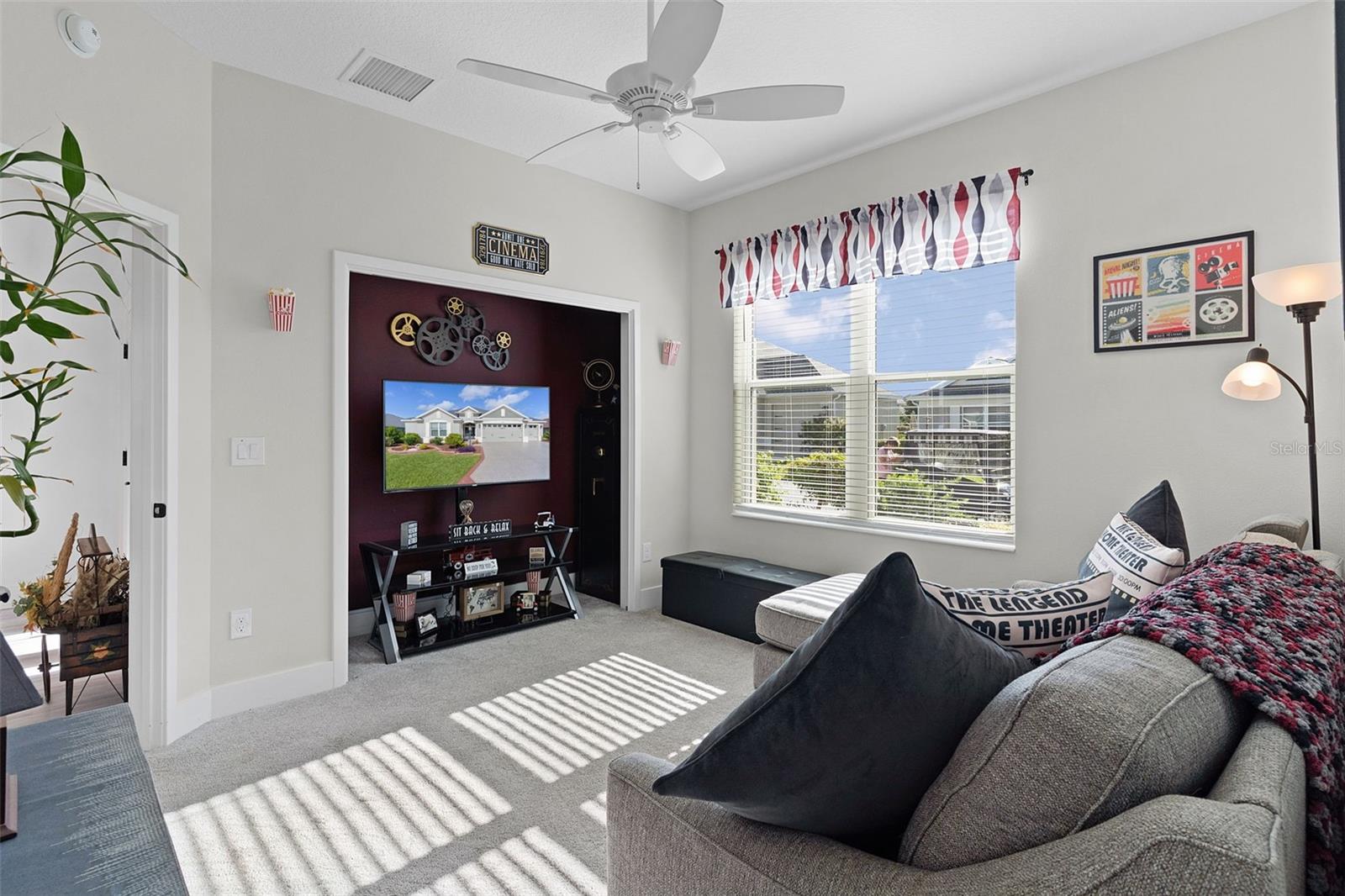 Listing photo id 29 for 1803 Zientara Loop