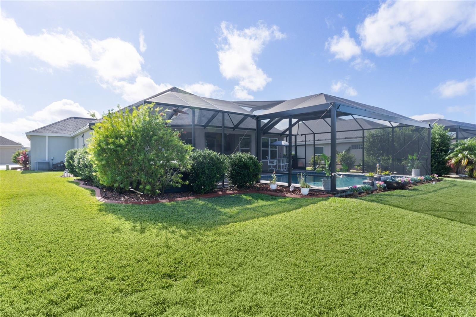 Listing photo id 52 for 1803 Zientara Loop