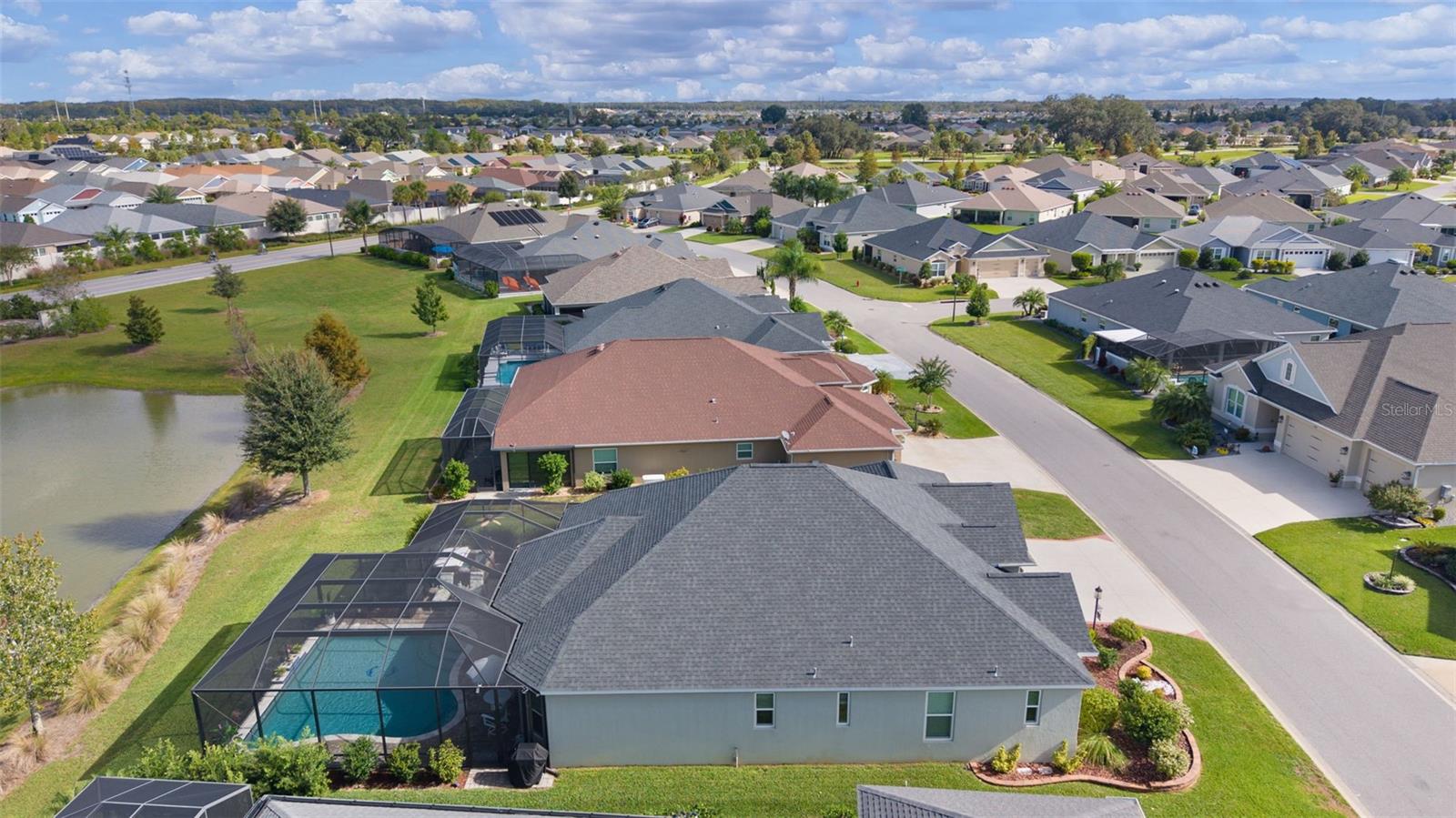 Listing photo id 59 for 1803 Zientara Loop