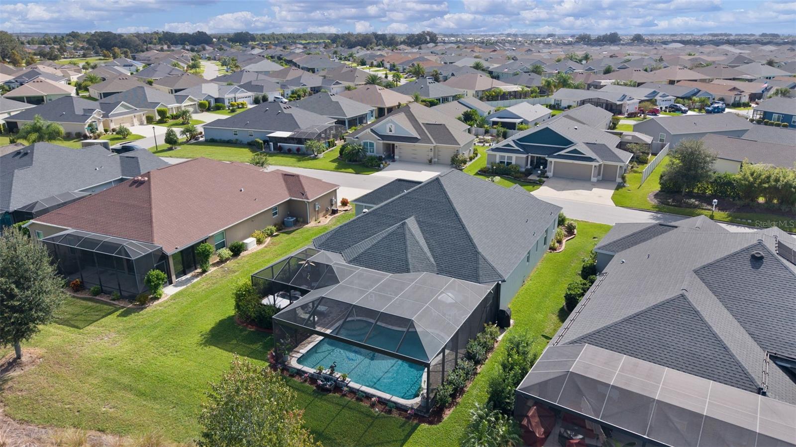 Listing photo id 61 for 1803 Zientara Loop