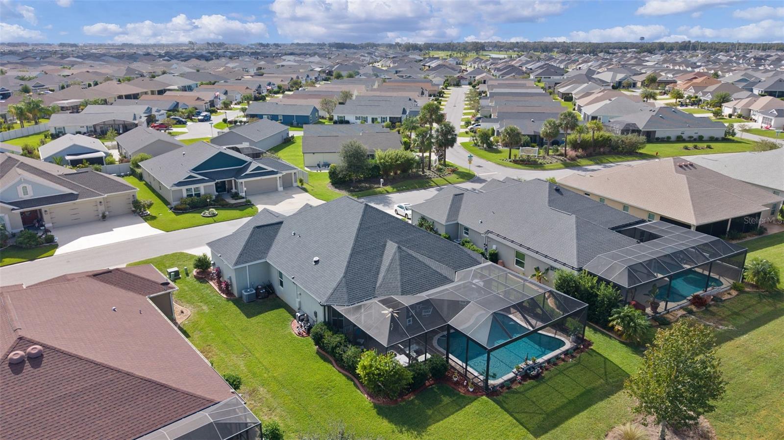 Listing photo id 63 for 1803 Zientara Loop