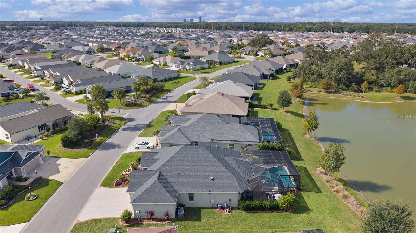 Listing photo id 64 for 1803 Zientara Loop