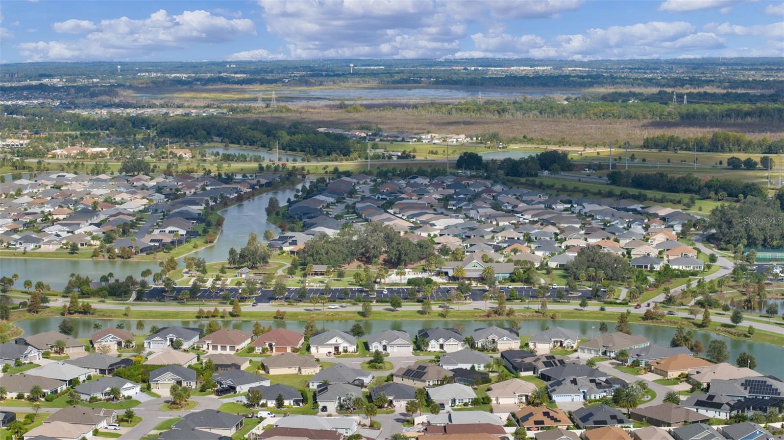 Listing photo id 67 for 1803 Zientara Loop