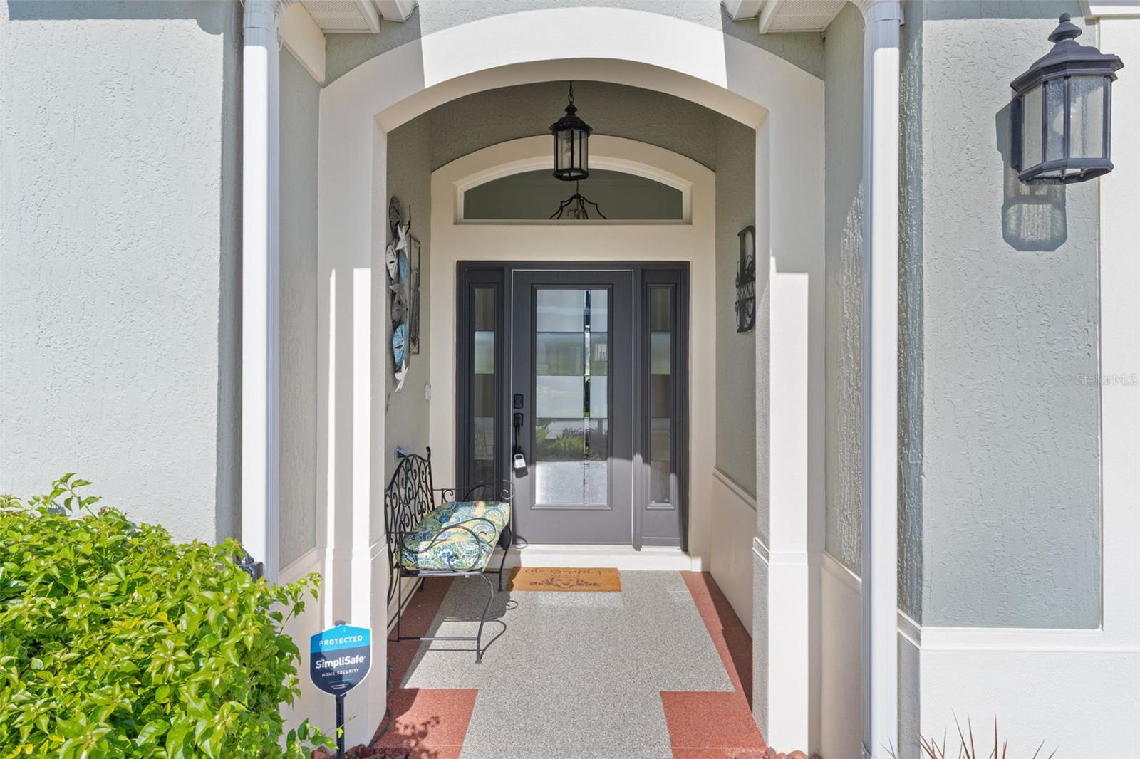 Listing photo id 5 for 1803 Zientara Loop