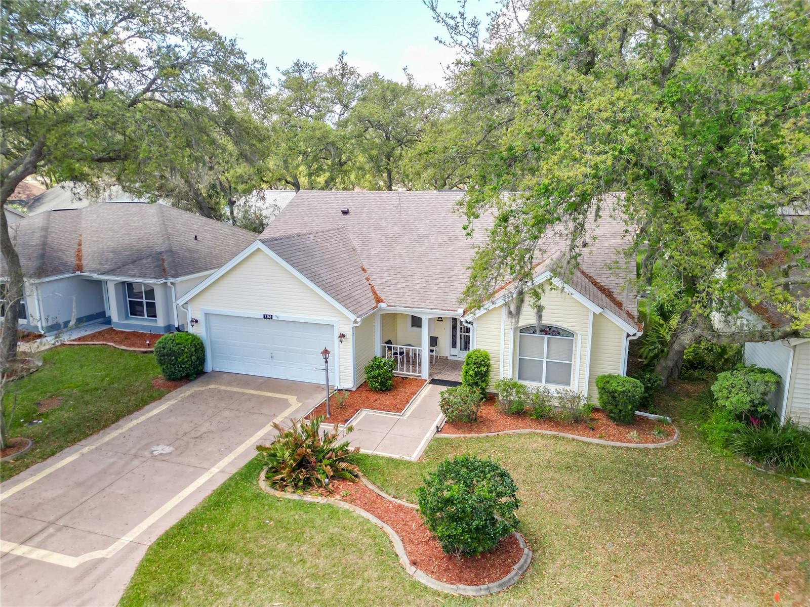 Details for 208 Desota Court, LADY LAKE, FL 32159