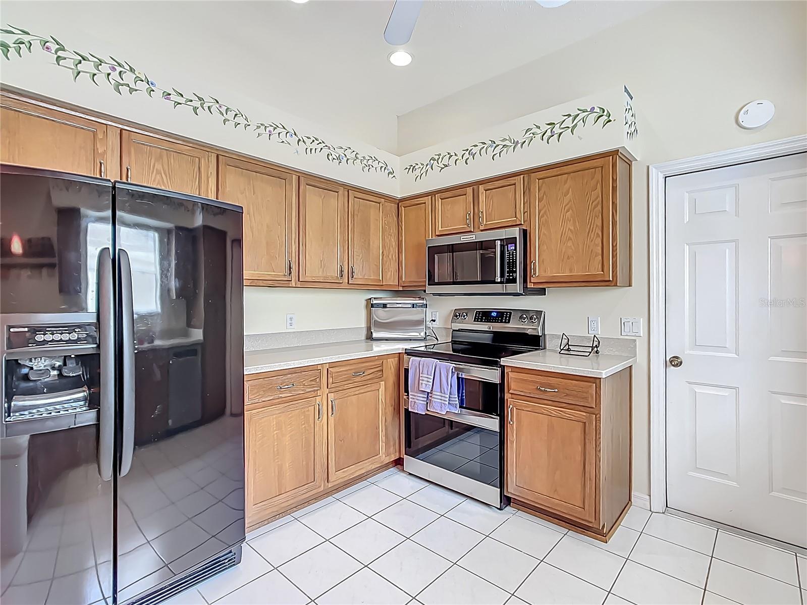 Image 11 of 30 For 208 Desota Court