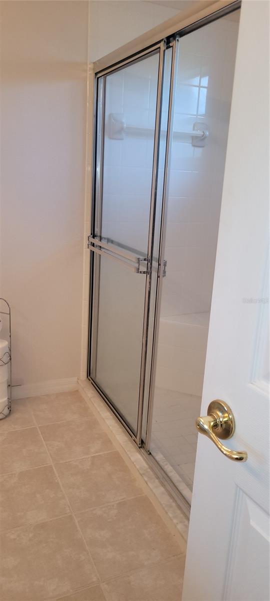 Image 14 of 16 For 4051 Capland Avenue